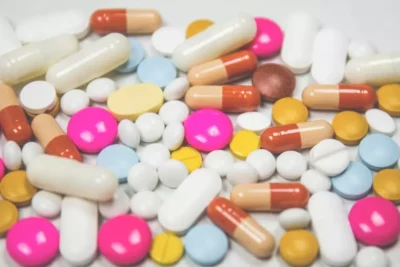 Paracetamol i ibuprofen – czy można je ze sobą łączyć?